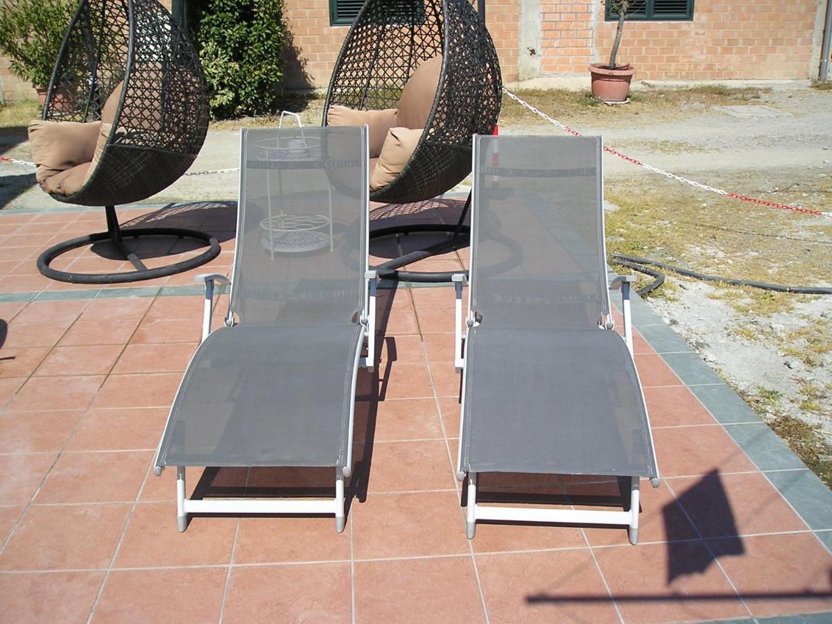 Intero Appartamento Con Giardino E Colazione Dario Parma Exterior foto